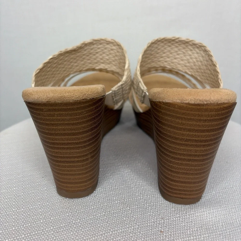 Jellypop women’s Size 8 Cream Woven Strap Wedge Sandals Memory Foam(B95)&✨